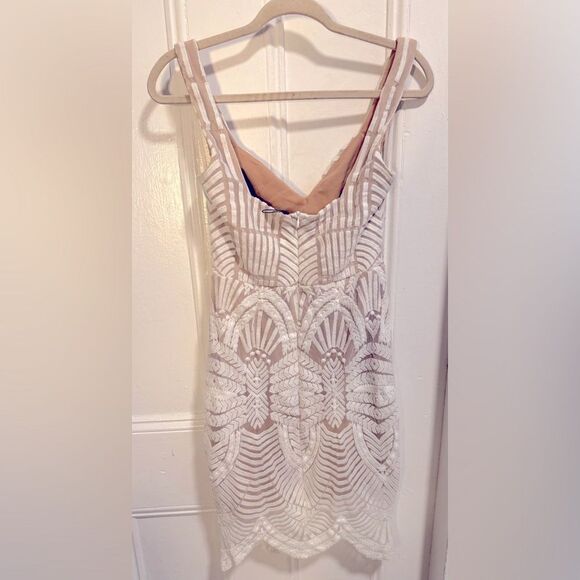 Hello Molly CAN'T HELP BUT WAIT DRESS WHITE Sz 4 - Picture 6 of 8